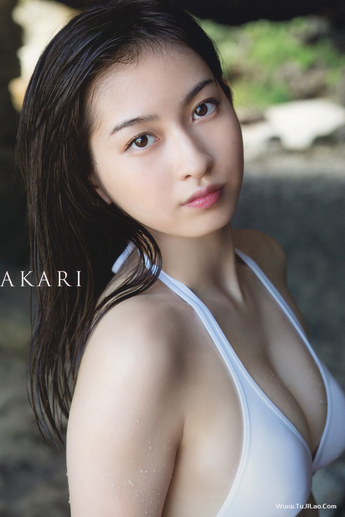 Akari Uemura 植村あかり 写真集 AKARI