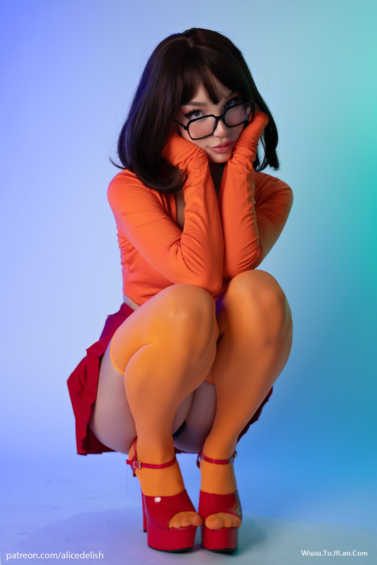 Alice Delish Velma Dinkley 0001 2910760488.jpg