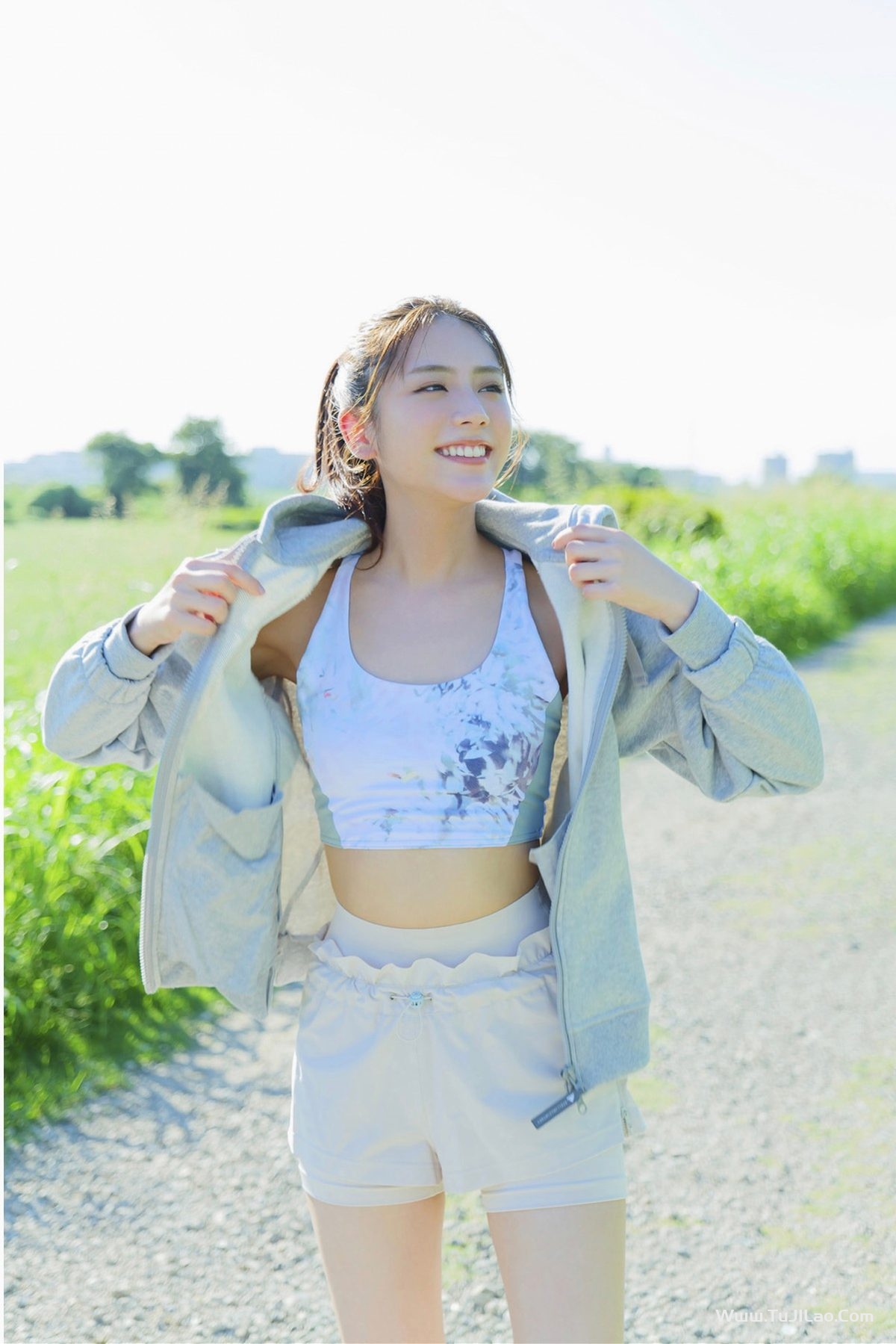 Asuka Kijima 貴島明日香 透明な素肌 0053 9046617932.jpg