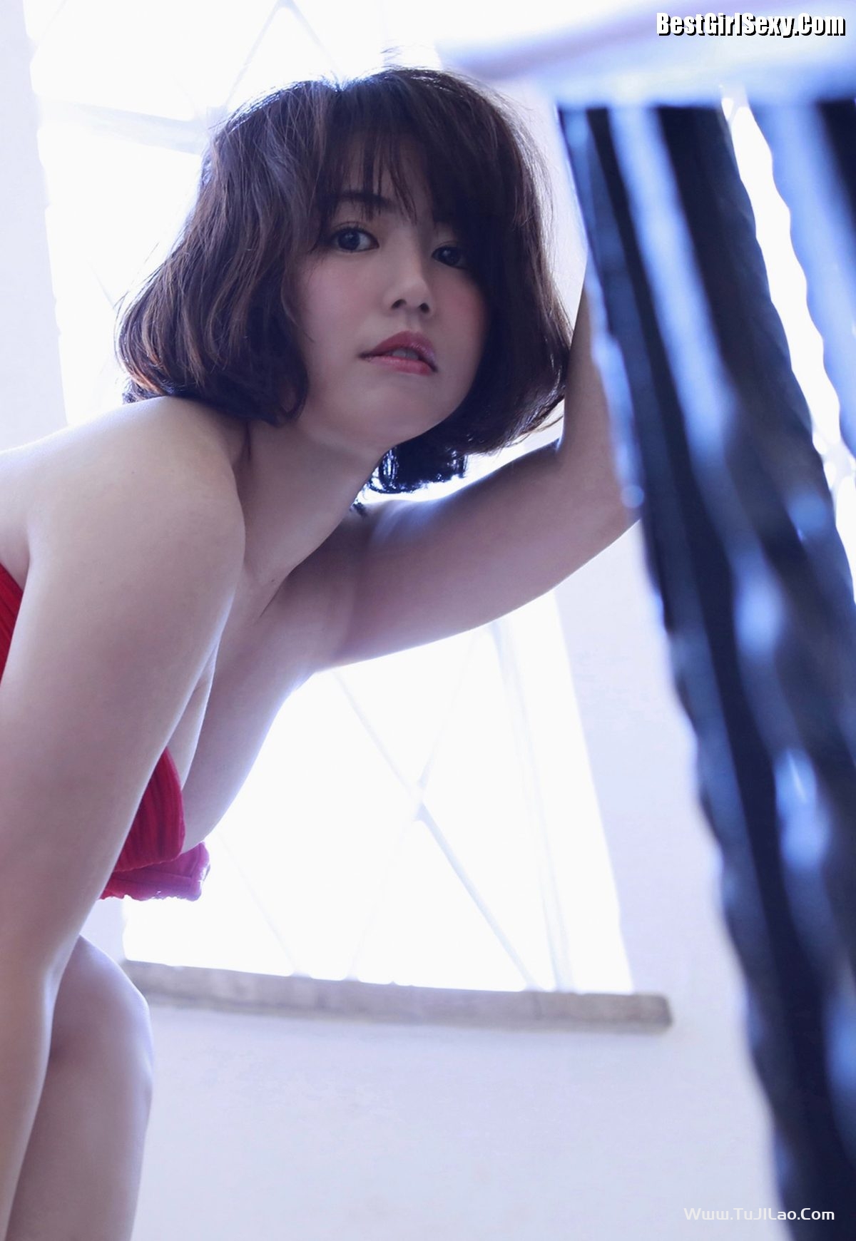 FRIDAY Sayaka Isoyama 磯山さやか – I Want To Hug You