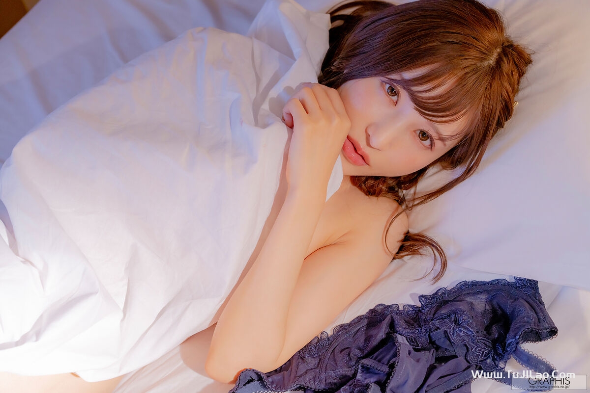 Graphis Amatsuka Moe 天使もえ HONEY Vol 7 0010 6244410902.jpg