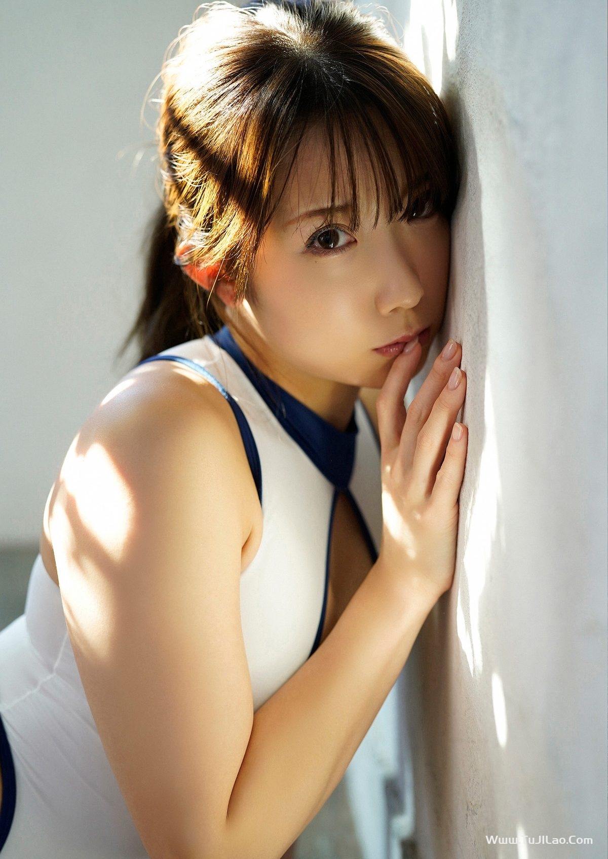 Gravure Photo Book Momo Taiga 大河もも – Tigar Peach Spisan