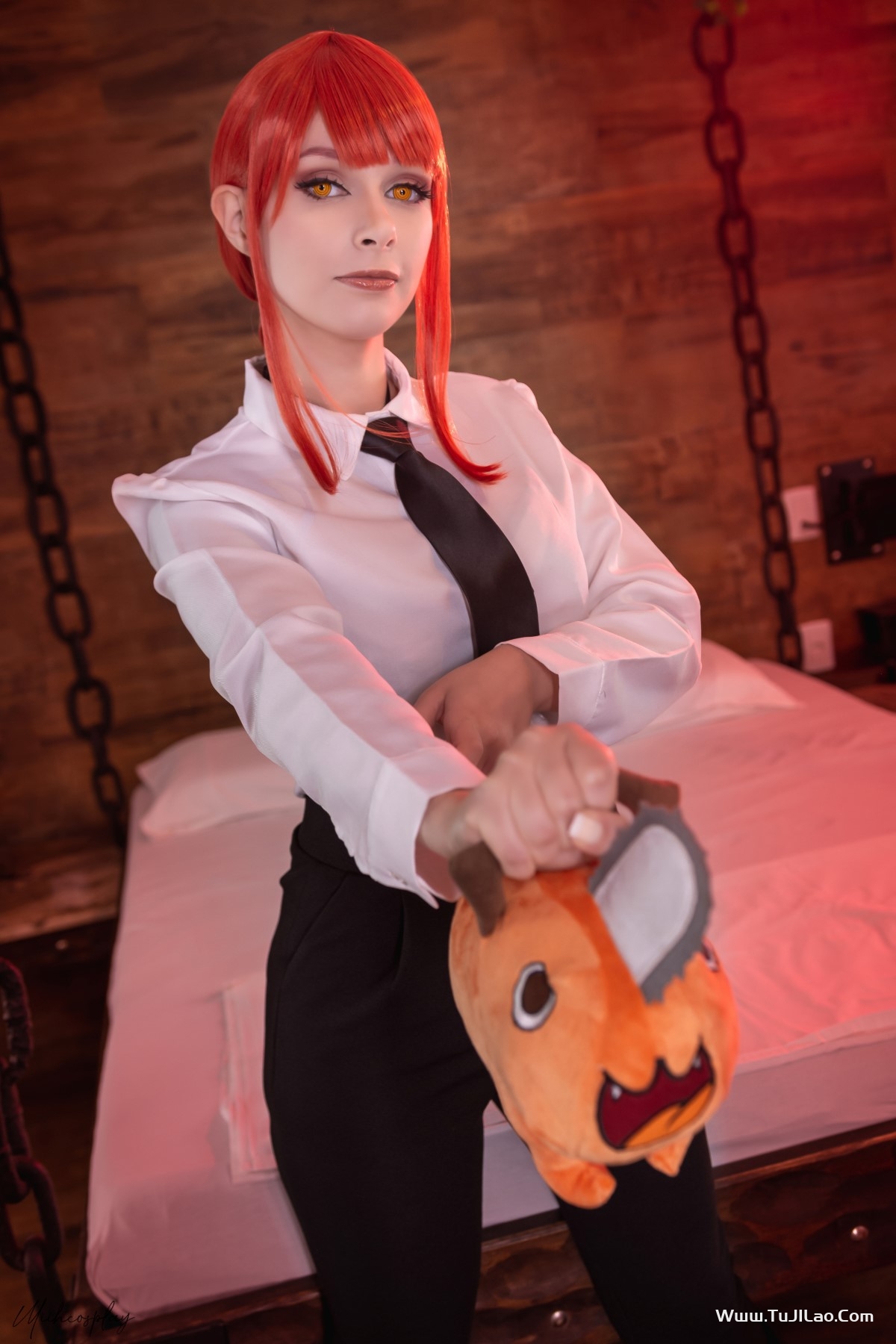 Miih Cosplay Makima 0014 8480638227.jpg