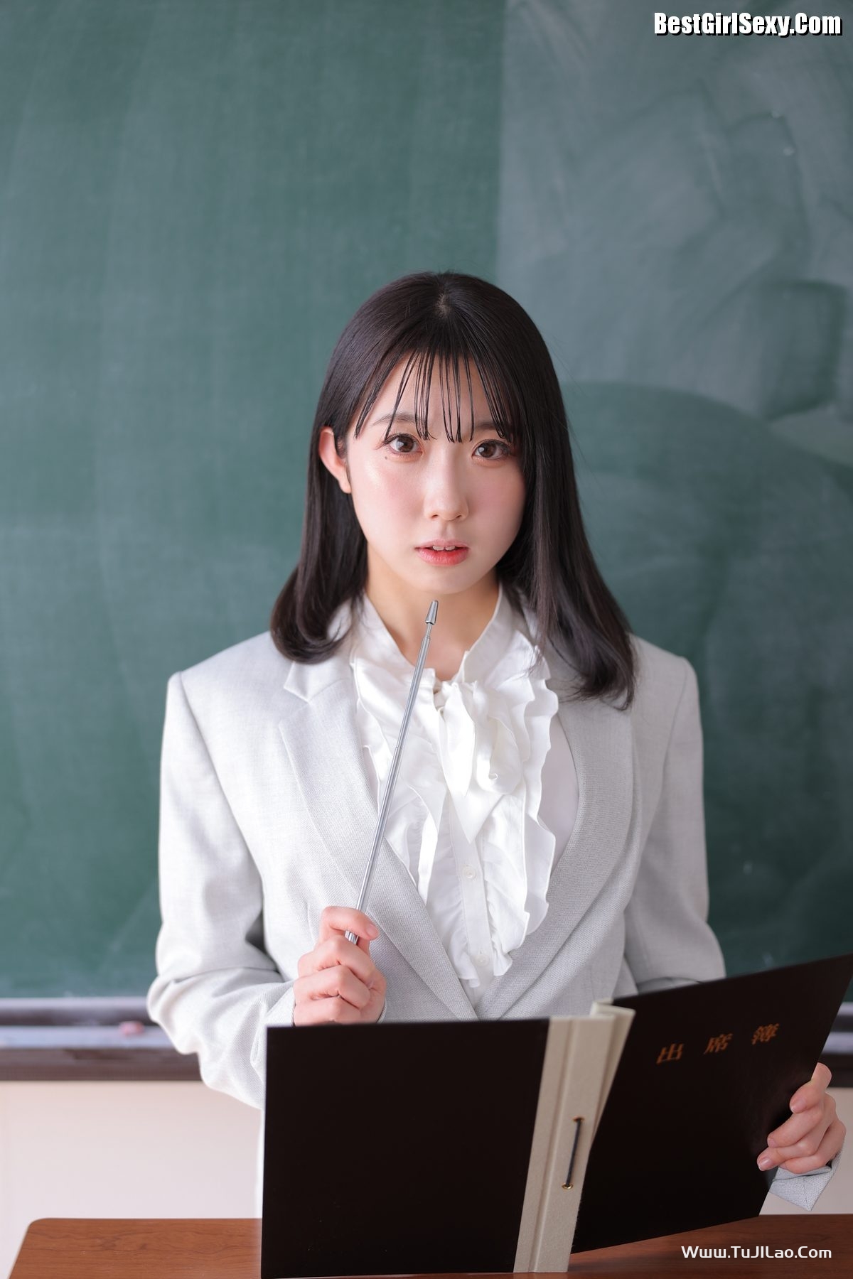 Momo Ogawa 大河もも – Only I Know What Would Happen If Momo-chan Became A Teacher A