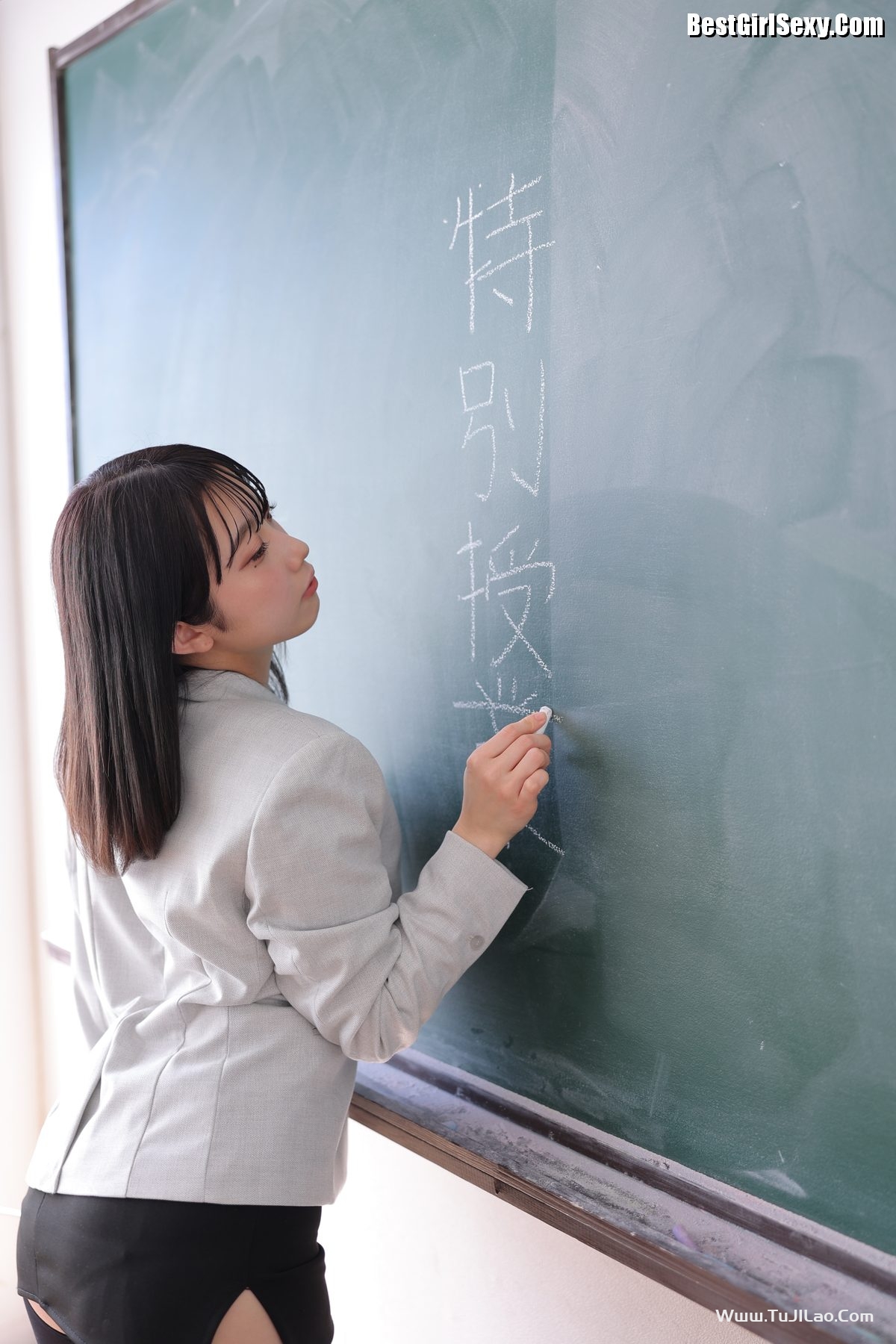 Momo Ogawa 大河もも – Only I Know What Would Happen If Momo-chan Became A Teacher A