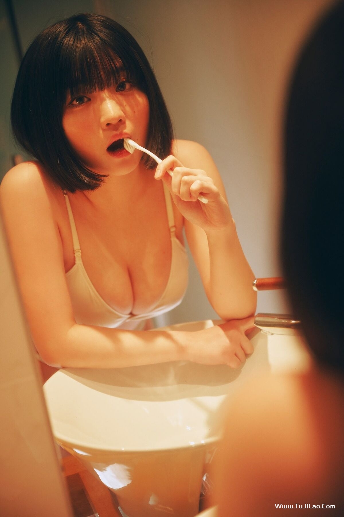 Nemoto Nagi 根本凪 – 熱い一戦 SPA デジタル写真集