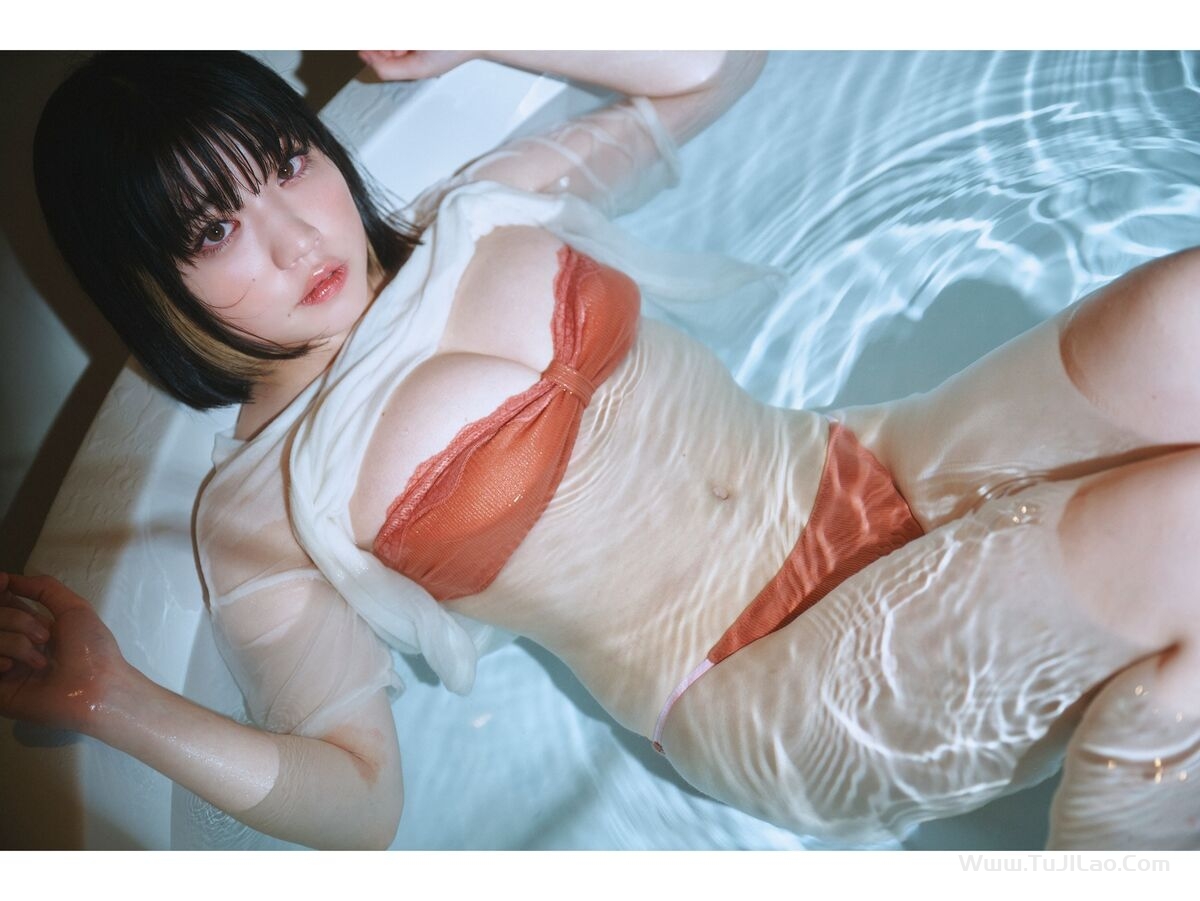 Nemoto Nagi 根本凪 – 熱い一戦 SPA デジタル写真集