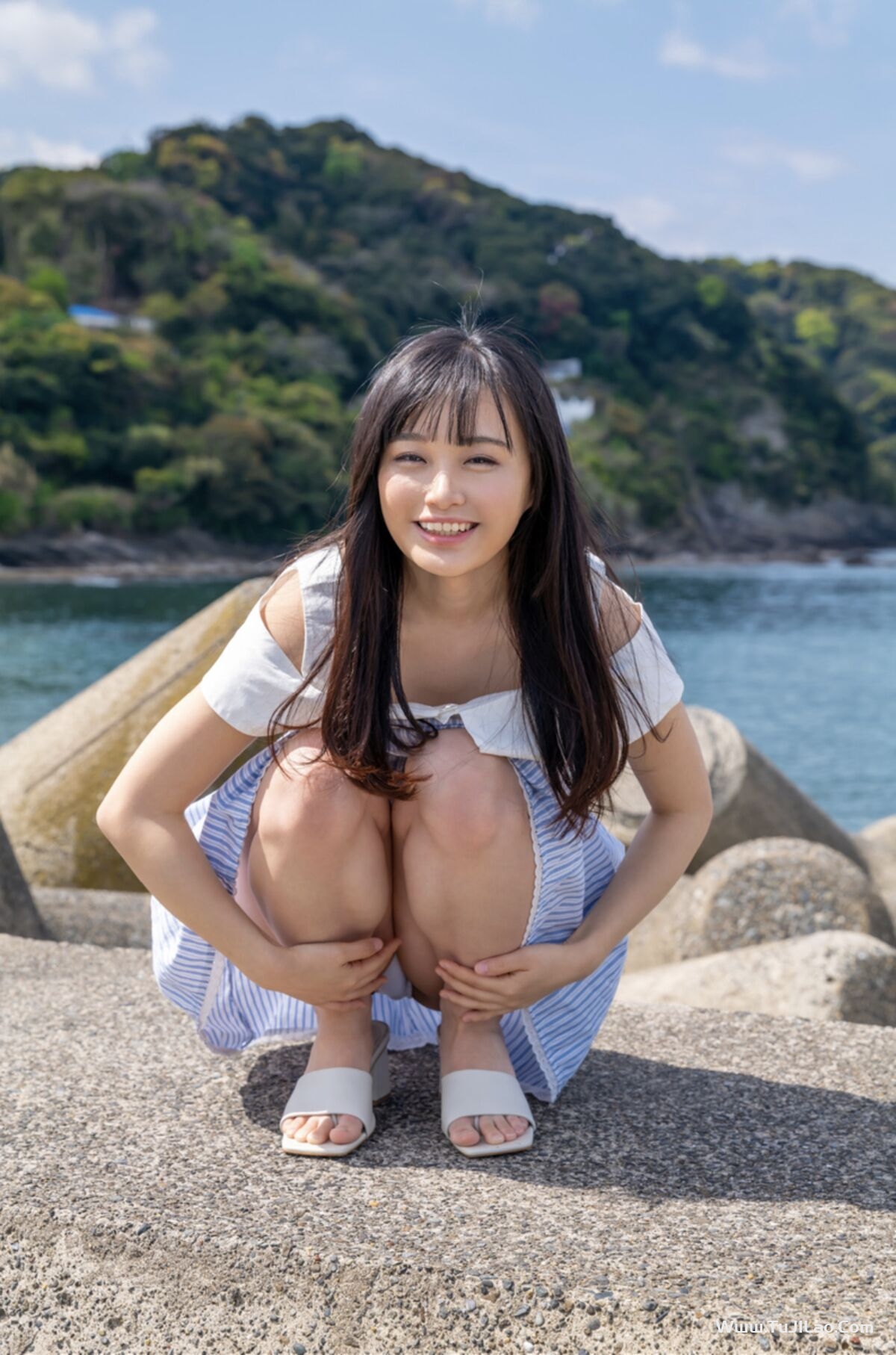 Official Gravure Photobook Kanon Urara 花音うらら – Summer Rei