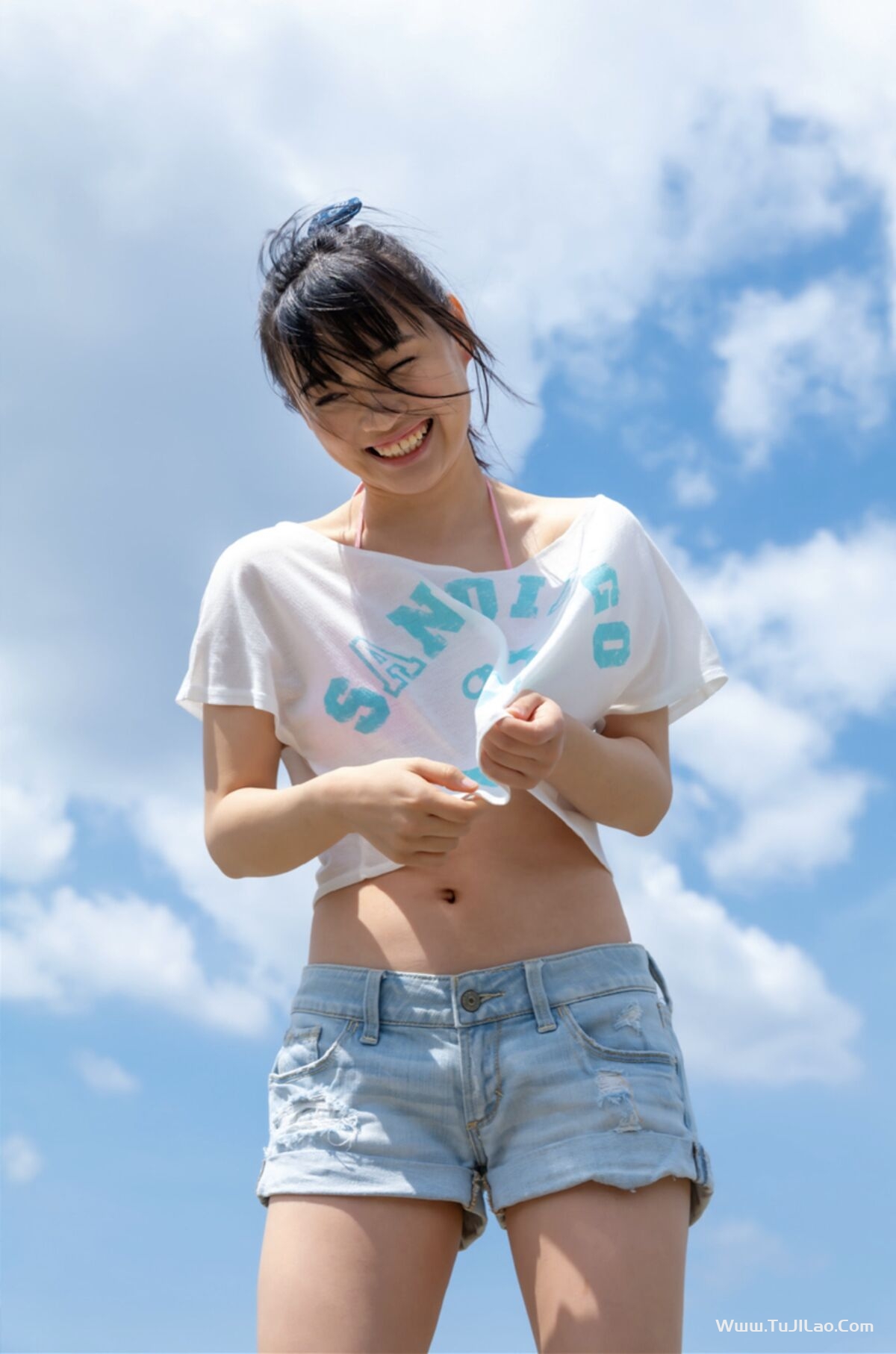 Official Gravure Photobook Kanon Urara 花音うらら – Summer Rei