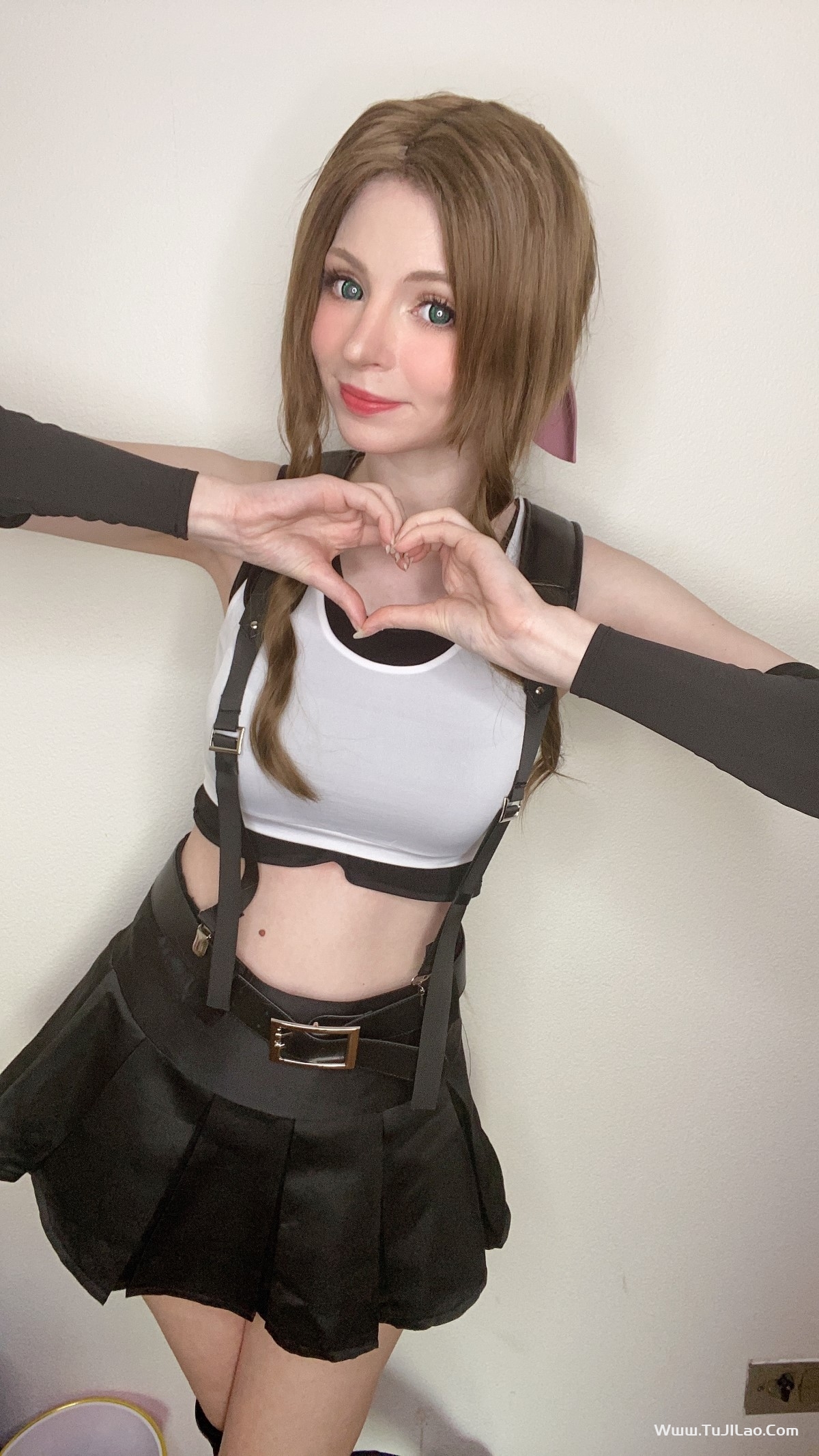 PeachMilky Aerith Tifa Outfit 0029 0394228424.jpg