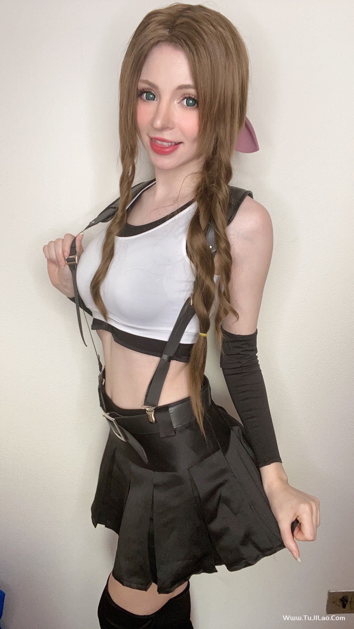 PeachMilky Aerith Tifa Outfit 0058 2392076835.jpg