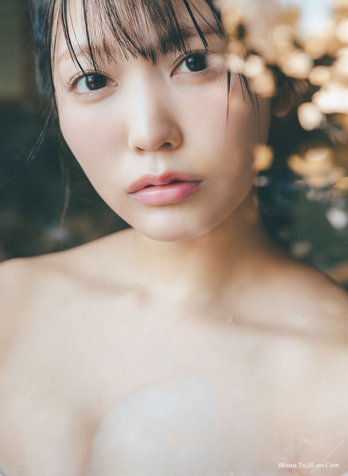 Photobook Reona Matsushita 松下玲緒菜 – 2nd 写真集 in the seasons Part1