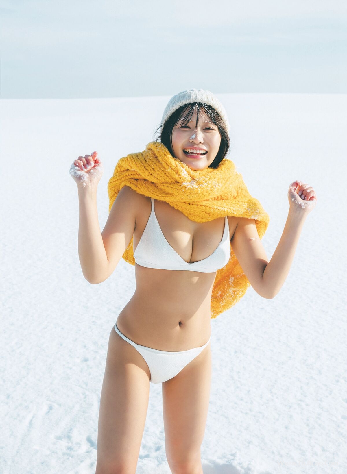 Photobook Reona Matsushita 松下玲緒菜 – 2nd 写真集 in the seasons Part2