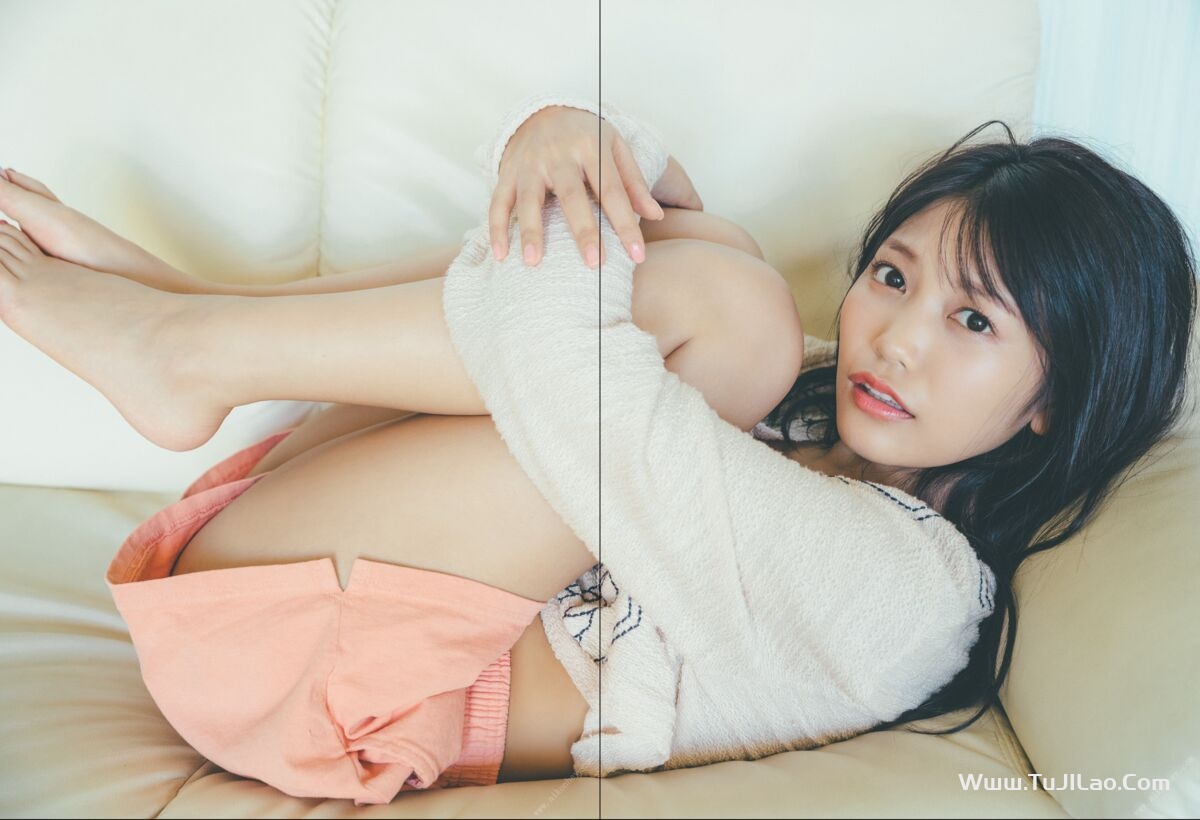 Photobook Reona Matsushita 松下玲緒菜 – 2nd 写真集 in the seasons Part2