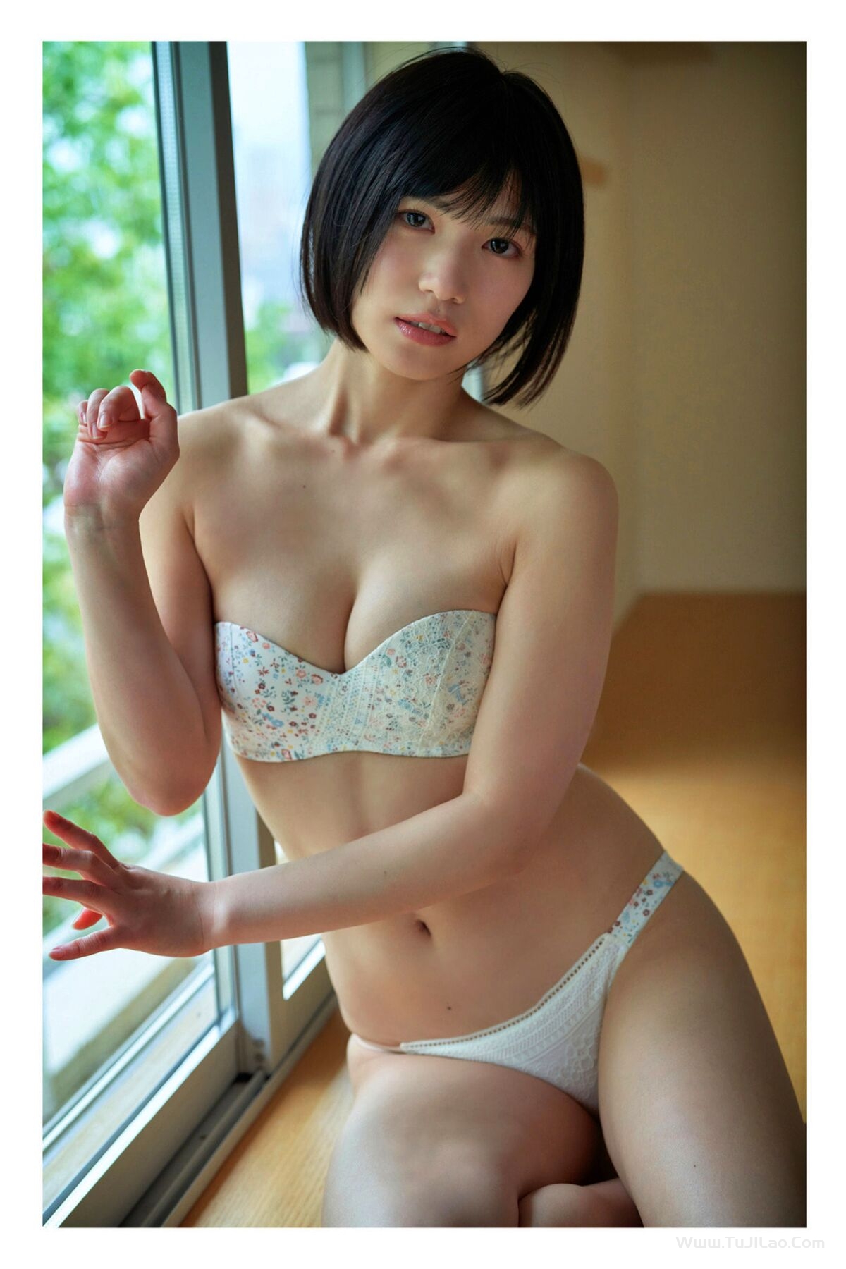 Photobook Riina Murakami 村上りいな – デジタル写真集 Crystal Part1