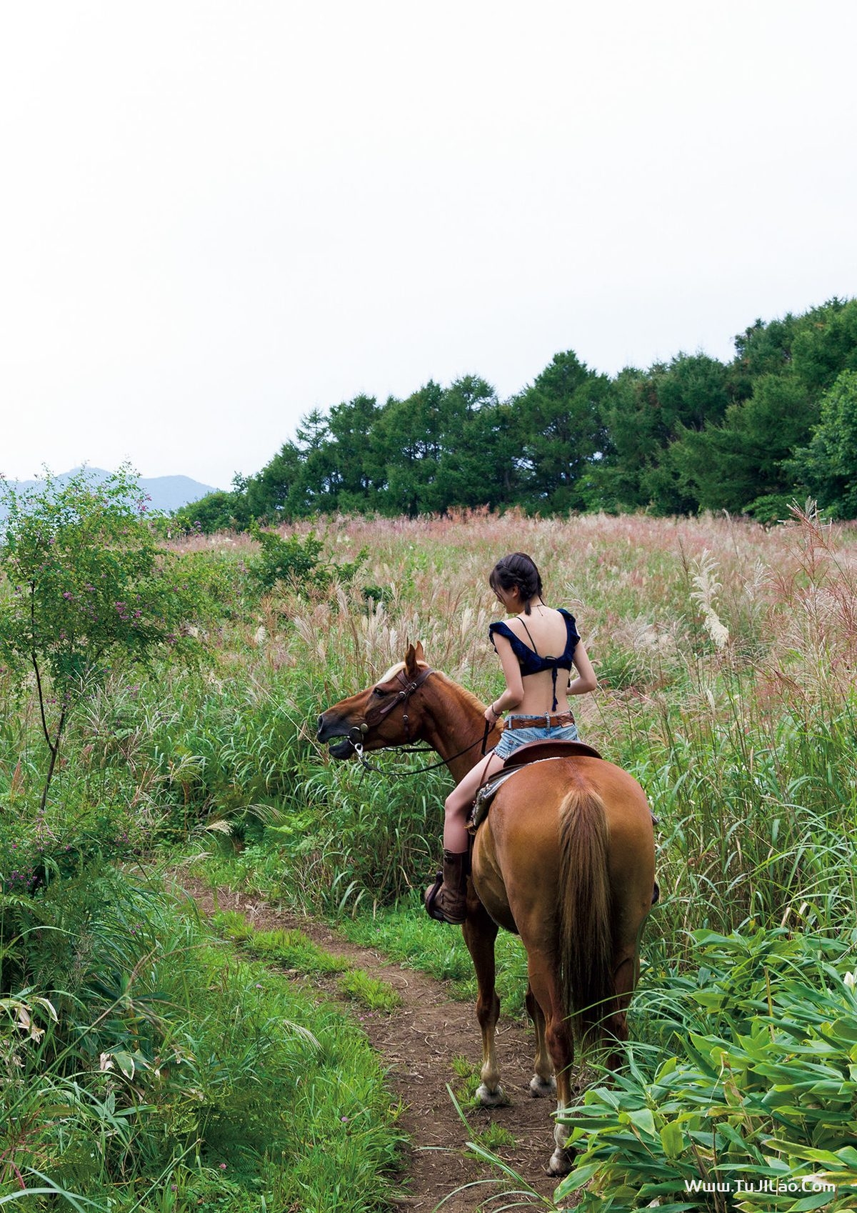 Photobook Yamada Minami 山田南実 – Departure B