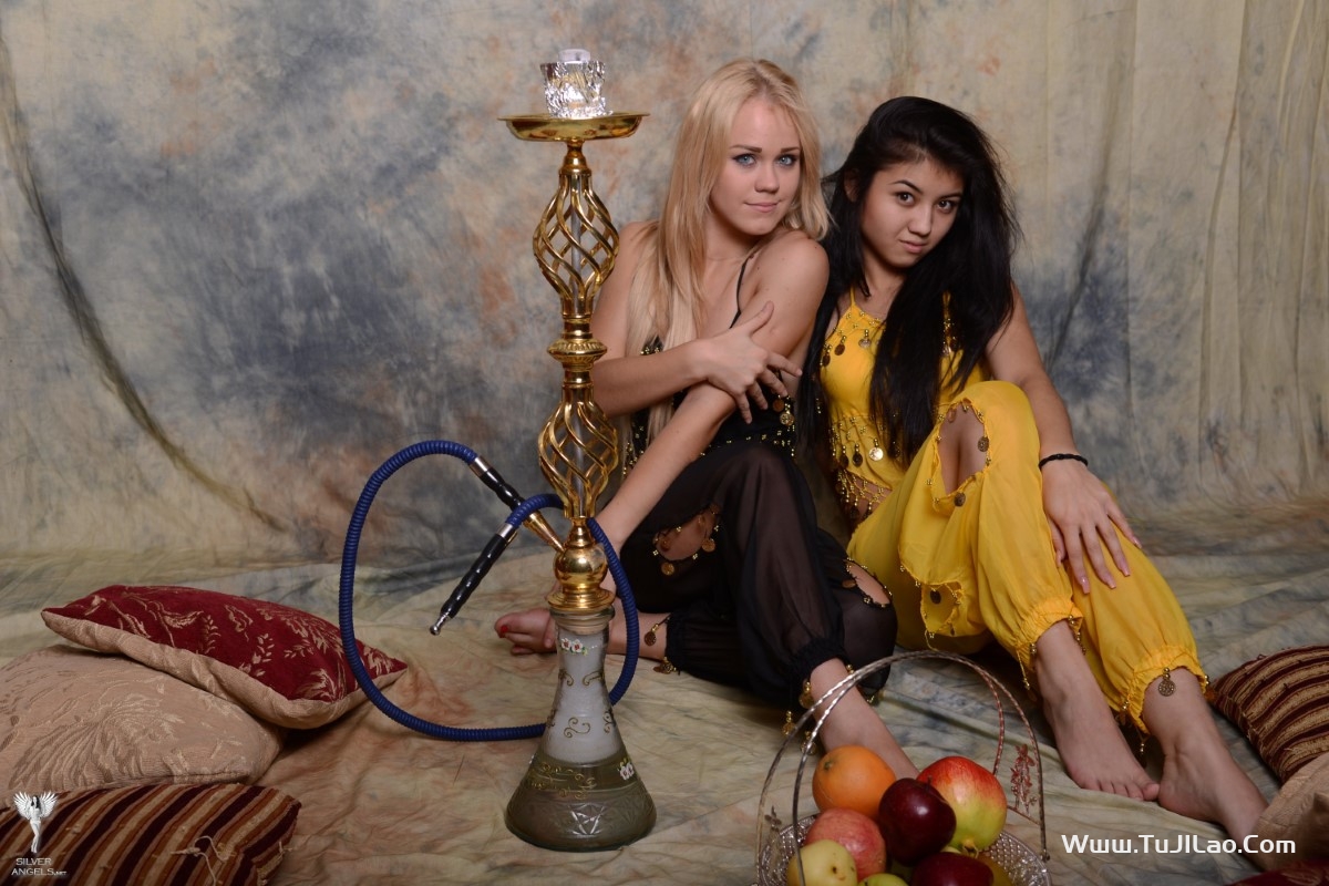 SilverAngels Irena And Karina Smoke 1 0103 4772898332.jpg