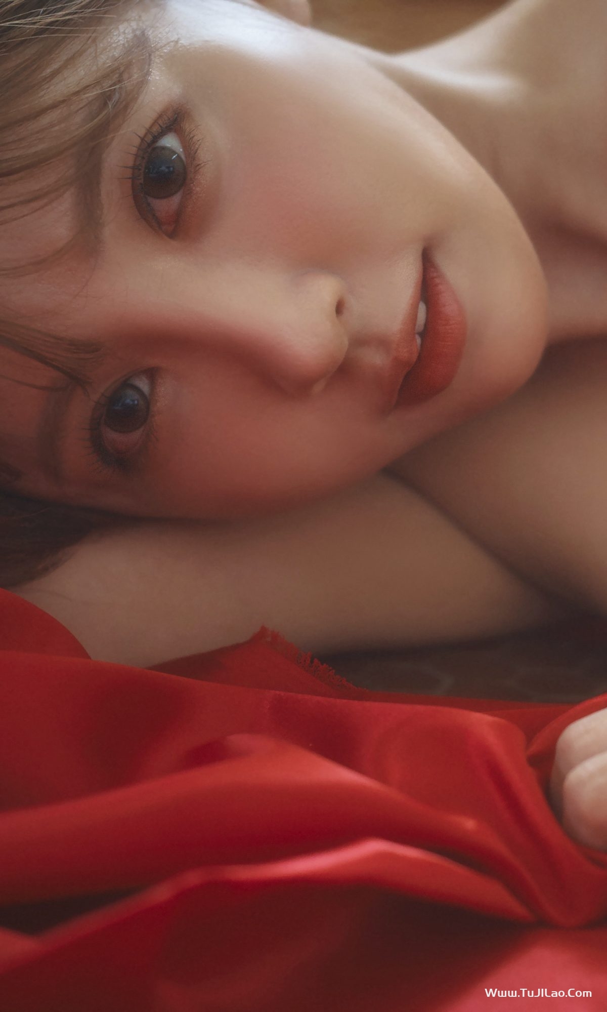 Yua Mikami 三上悠亜 写真集 Your DOLL B 0010 0373410694.jpg