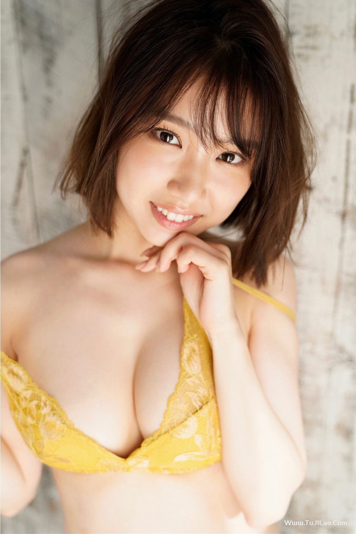 Yuri Adachi 安達夕莉 エッチな夏のお嬢さん