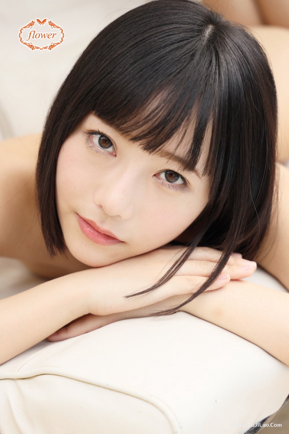 Photobook FLOWER Yui Shirasaka 白坂有以 Vol.01