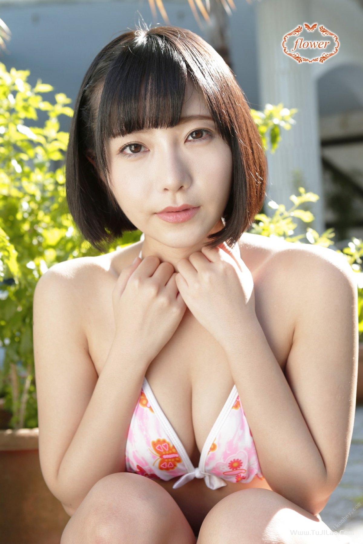 Photobook FLOWER Yui Shirasaka 白坂有以 Vol.01