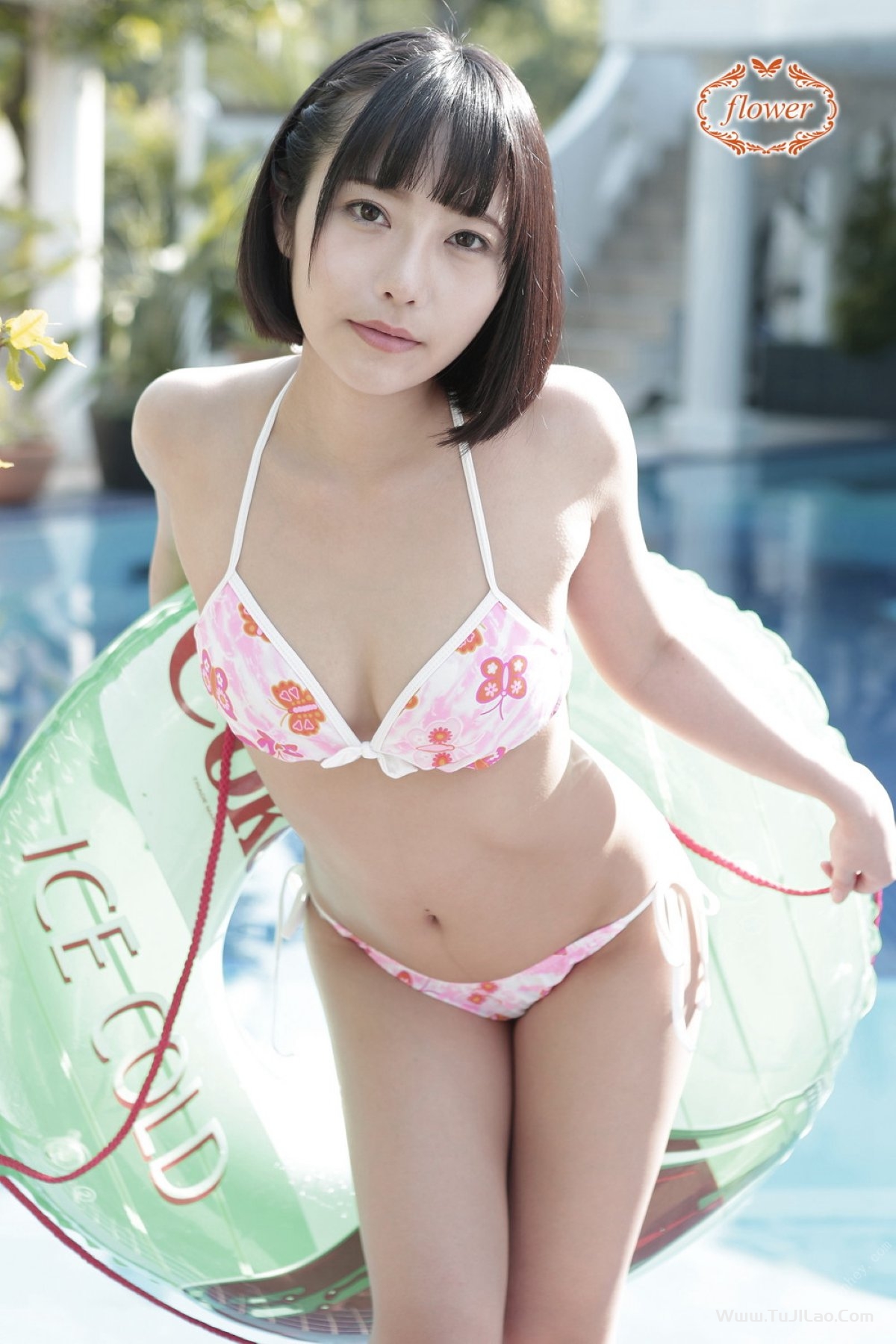 Photobook FLOWER Yui Shirasaka 白坂有以 Vol.01