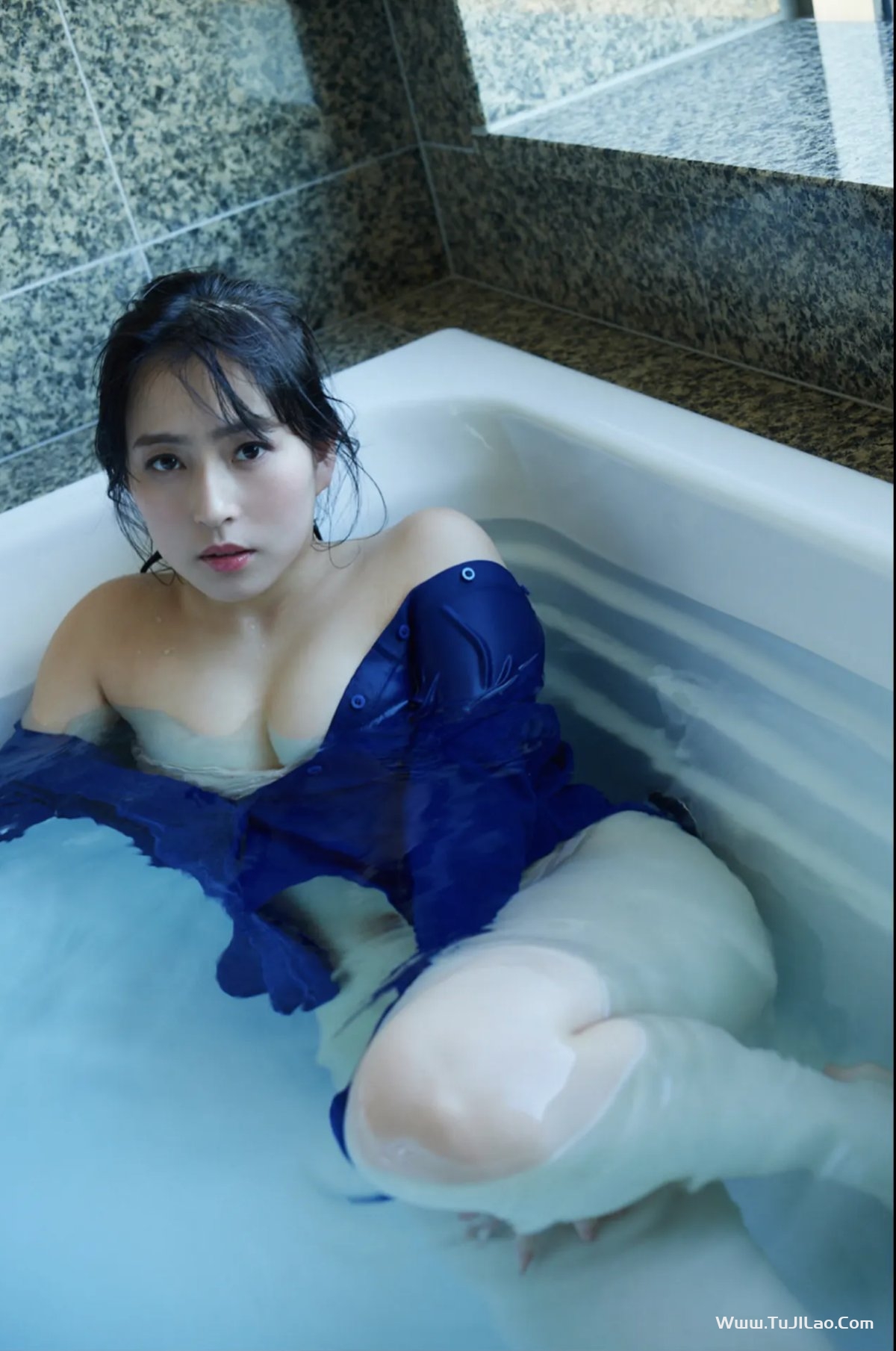 Photobook 薄井しお里 ノーパン女子アナウンサー Vol.1 FRIDAYデジタル写真集